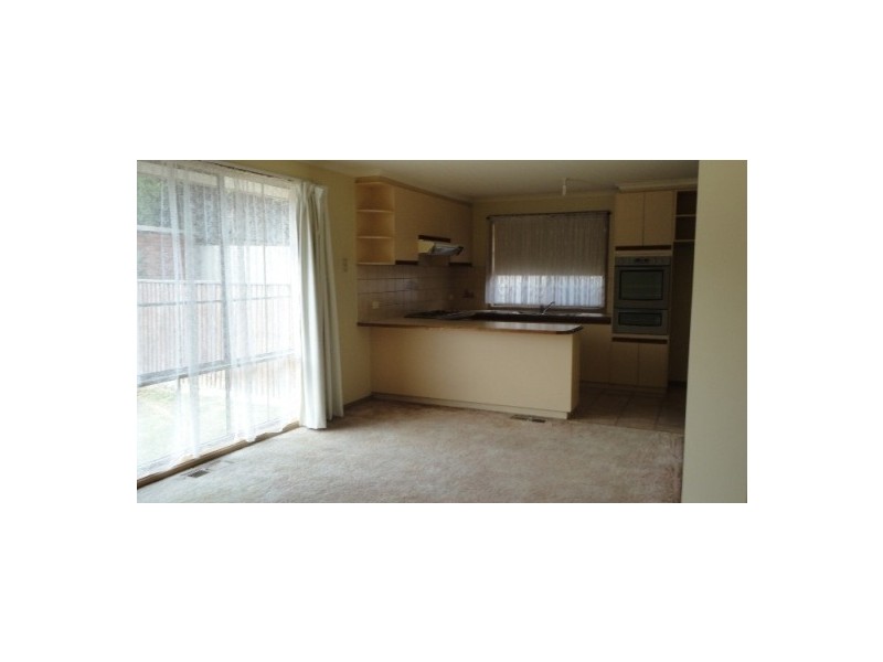 2/46 ARTHUR PHILLIP DRIVE, Endeavour Hills VIC 3802