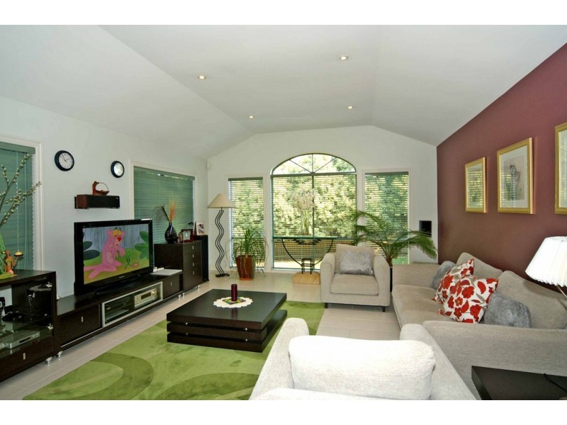 21 Renee Avenue, Endeavour Hills VIC 3802