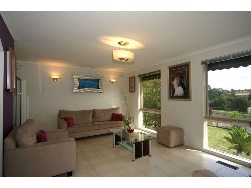 1 Ponto Court, Endeavour Hills VIC 3802