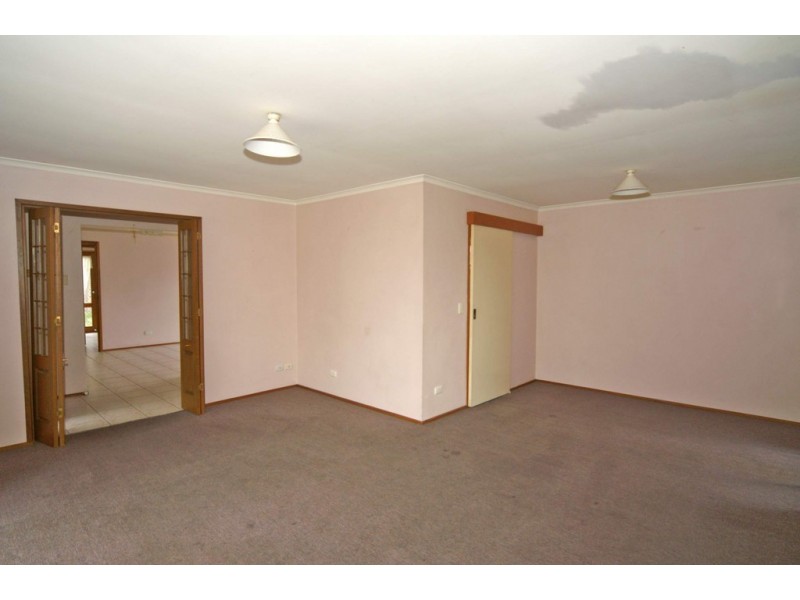 30 kennington Park Drive, Endeavour Hills VIC 3802