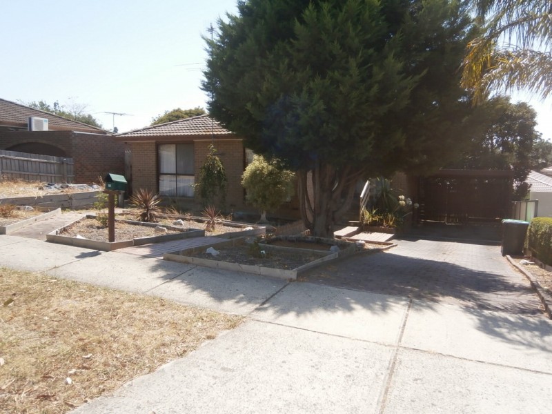 16 SINGLETON DRIVE, Endeavour Hills VIC 3802