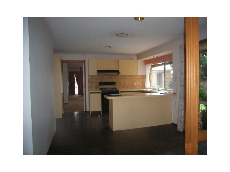 279 POWER ROAD, Endeavour Hills VIC 3802