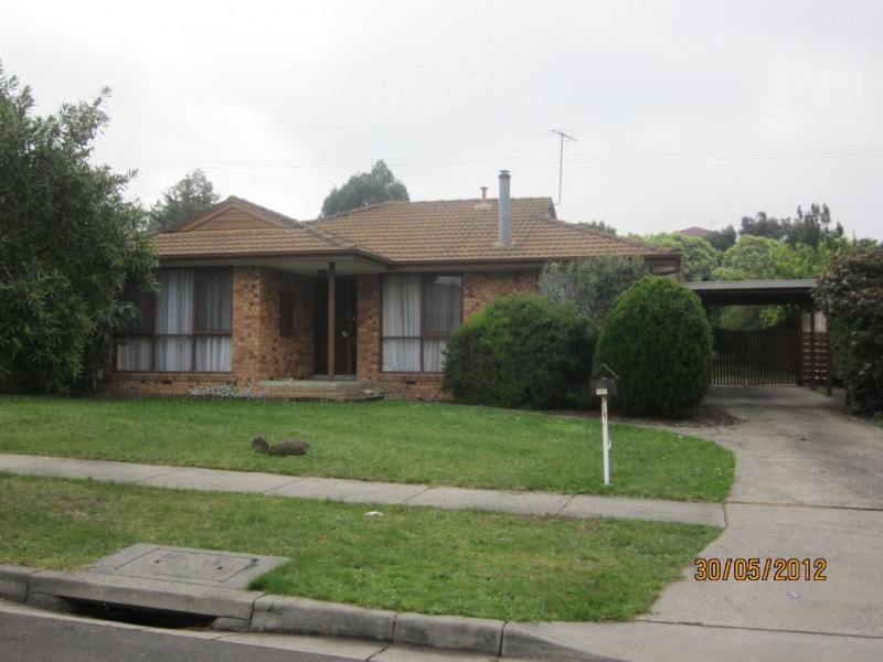 28 LAWSON WAY, Endeavour Hills VIC 3802