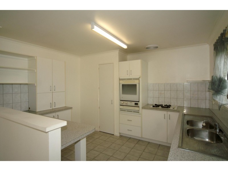 1/50 Preston Avenue, Endeavour Hills VIC 3802