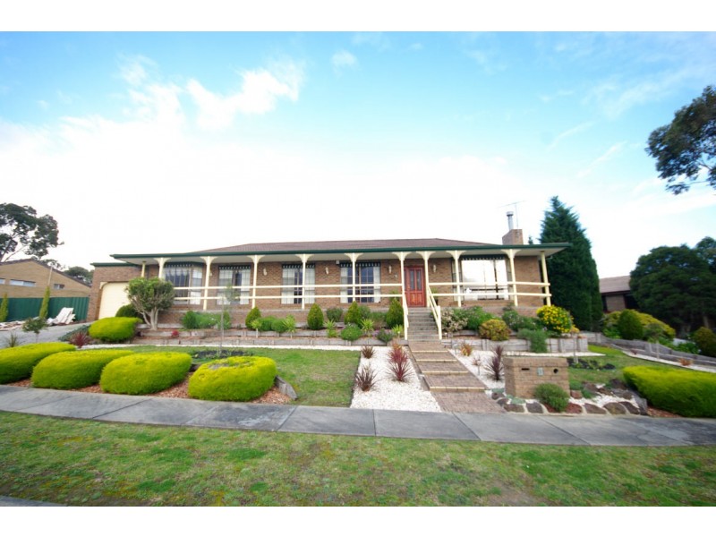 1 Maculosa Court, Endeavour Hills VIC 3802