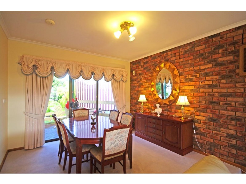 1 Maculosa Court, Endeavour Hills VIC 3802