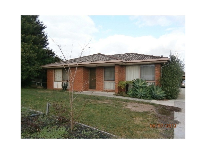 1/9 ARTHUR PHILLIP DRIVE, Endeavour Hills VIC 3802