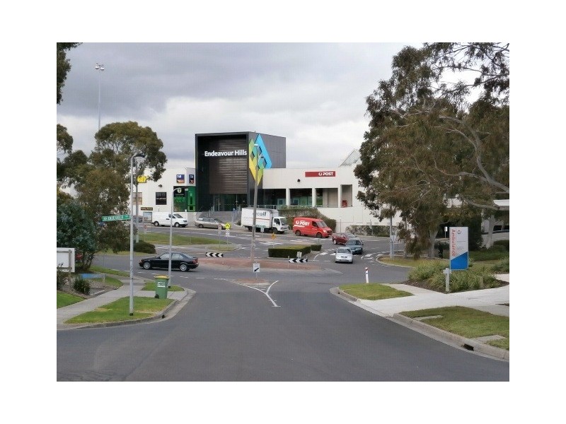 9 TENCH RISE, Endeavour Hills VIC 3802