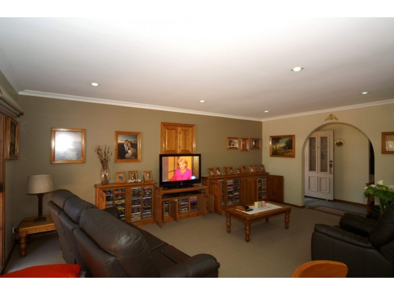 1 Wills Court, Endeavour Hills VIC 3802