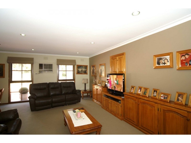 1 Wills Court, Endeavour Hills VIC 3802