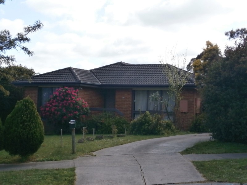 46 CHALCOT DRIVE, Endeavour Hills VIC 3802