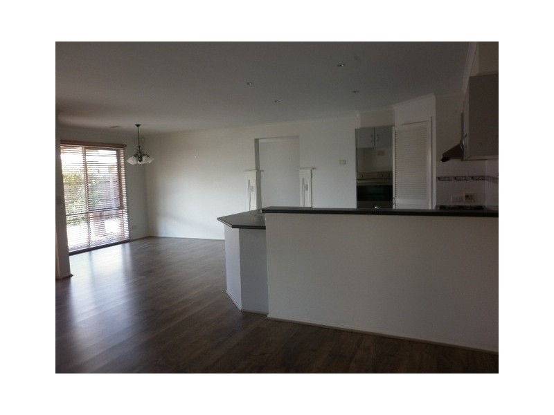 15 SIRENS PLACE, Hallam VIC 3803