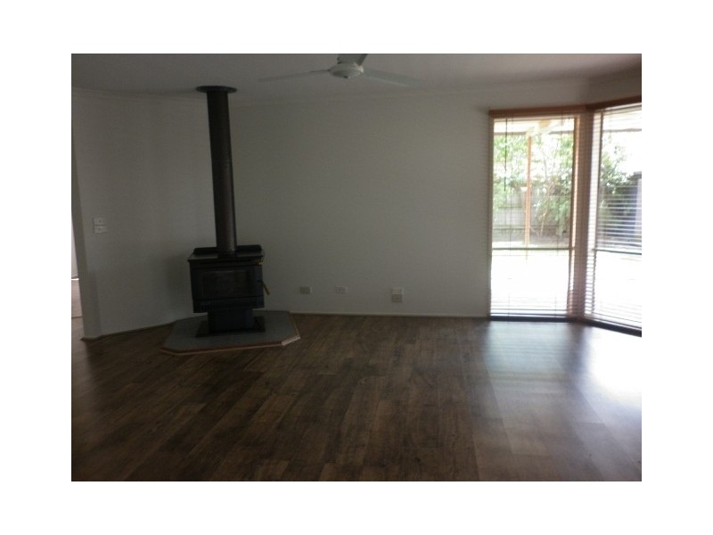 15 SIRENS PLACE, Hallam VIC 3803