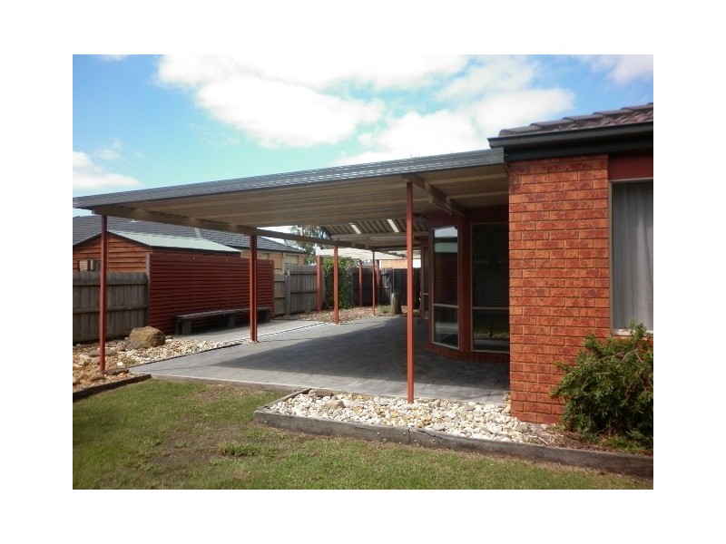 15 SIRENS PLACE, Hallam VIC 3803