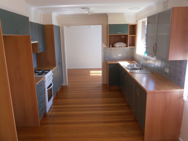 145 JAMES COOK DRIVE, Endeavour Hills VIC 3802