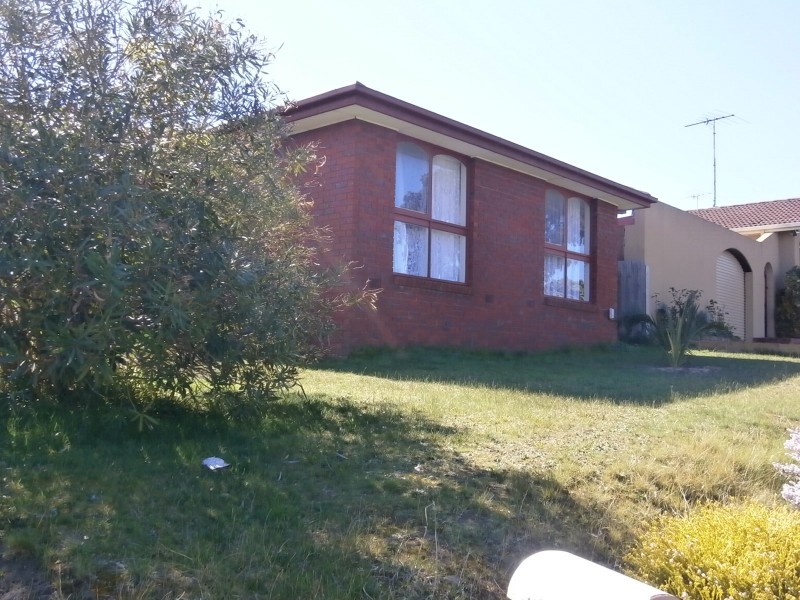 145 JAMES COOK DRIVE, Endeavour Hills VIC 3802