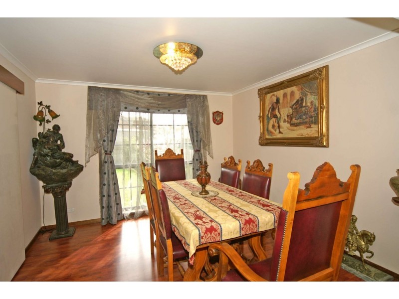 227 James Cook Drive, Endeavour Hills VIC 3802