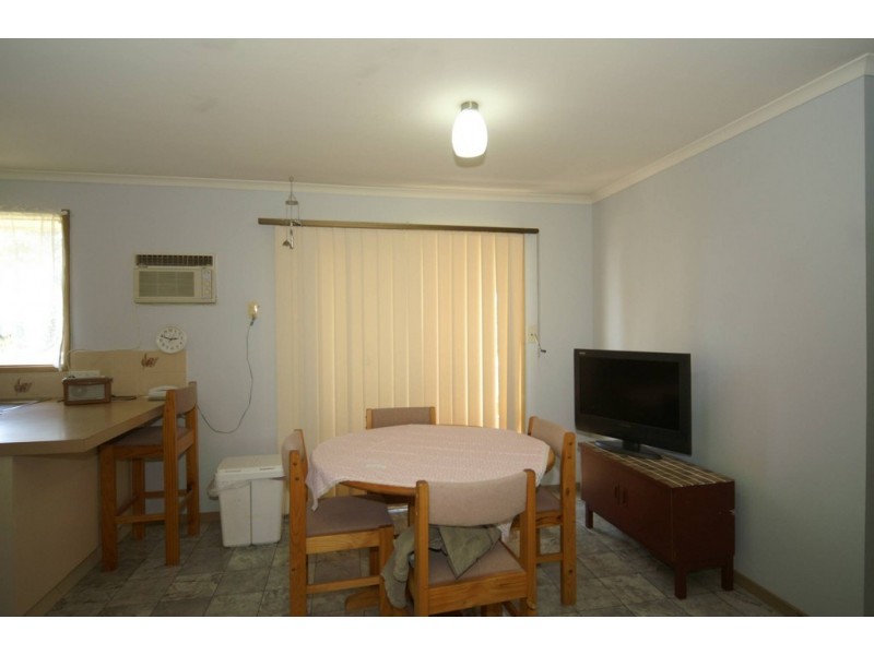 9/13 Endeavour Crescent, Endeavour Hills VIC 3802