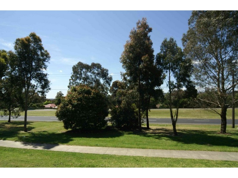 9/13 Endeavour Crescent, Endeavour Hills VIC 3802