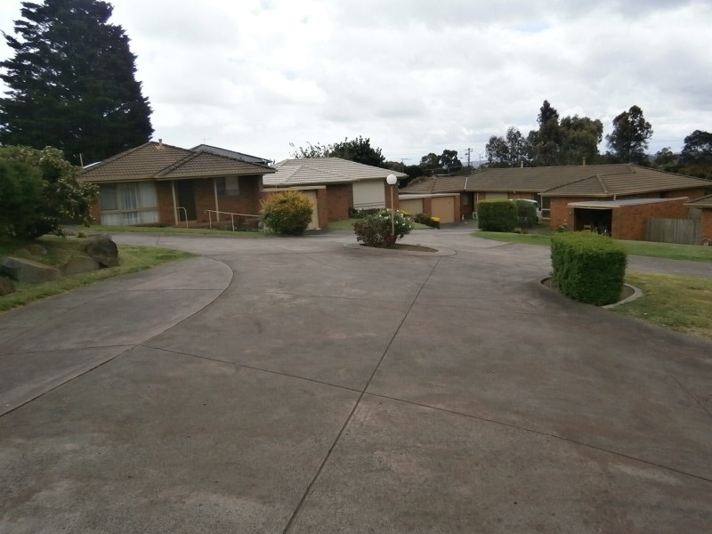 9/13 Endeavour Crescent, Endeavour Hills VIC 3802