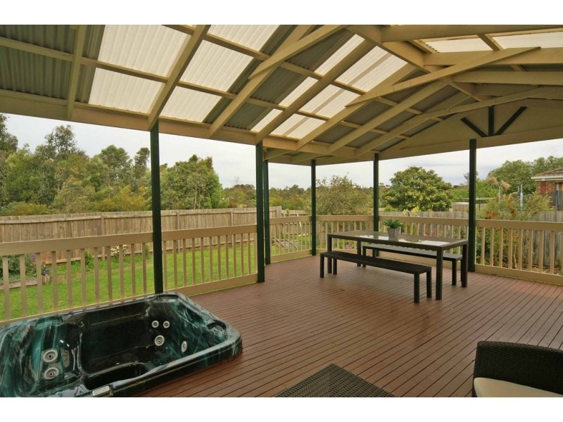 114 David Collins Drive, Endeavour Hills VIC 3802