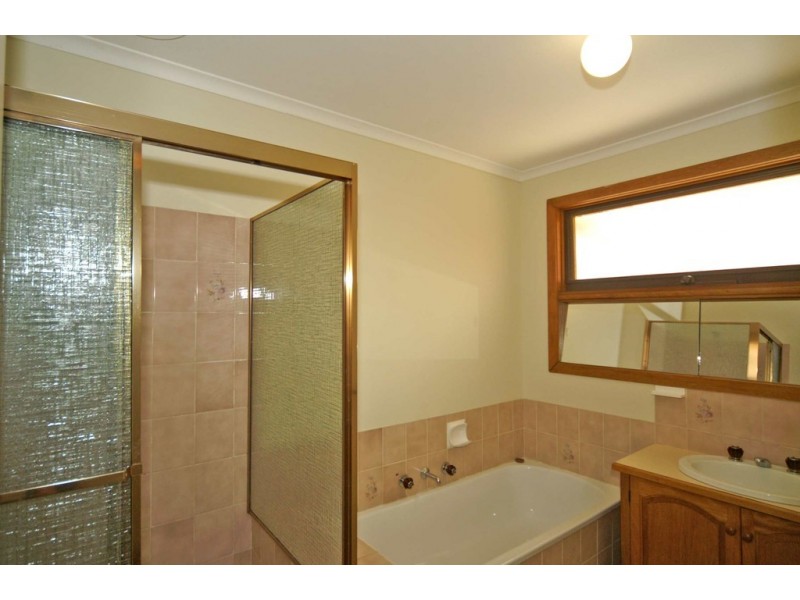 5 Pejaro Place, Endeavour Hills VIC 3802