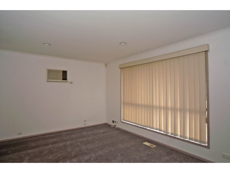 65 Thomas Mitchell Drive, Endeavour Hills VIC 3802