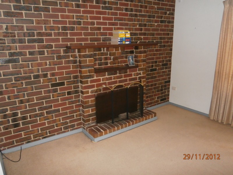 74 ESSEX PARK DRIVE, Endeavour Hills VIC 3802