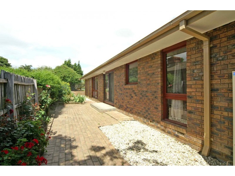 2 William Hovell Drive, Endeavour Hills VIC 3802