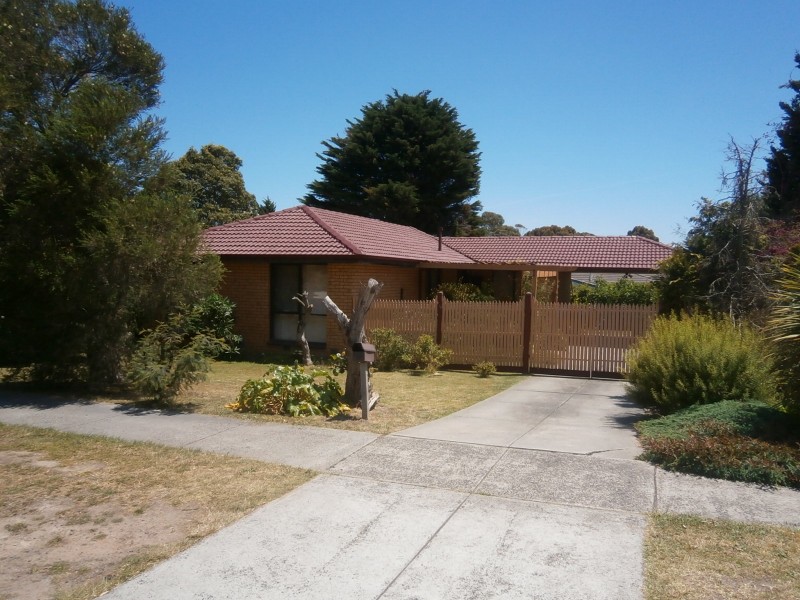 48 JAMES COOK DRIVE, Endeavour Hills VIC 3802