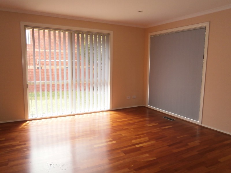 48 JAMES COOK DRIVE, Endeavour Hills VIC 3802