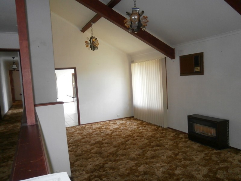 9 SPINOSA CLOSE, Endeavour Hills VIC 3802