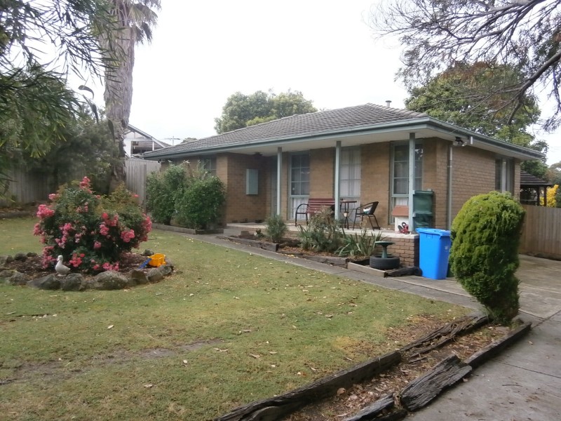 4 PAUL COURT, Endeavour Hills VIC 3802