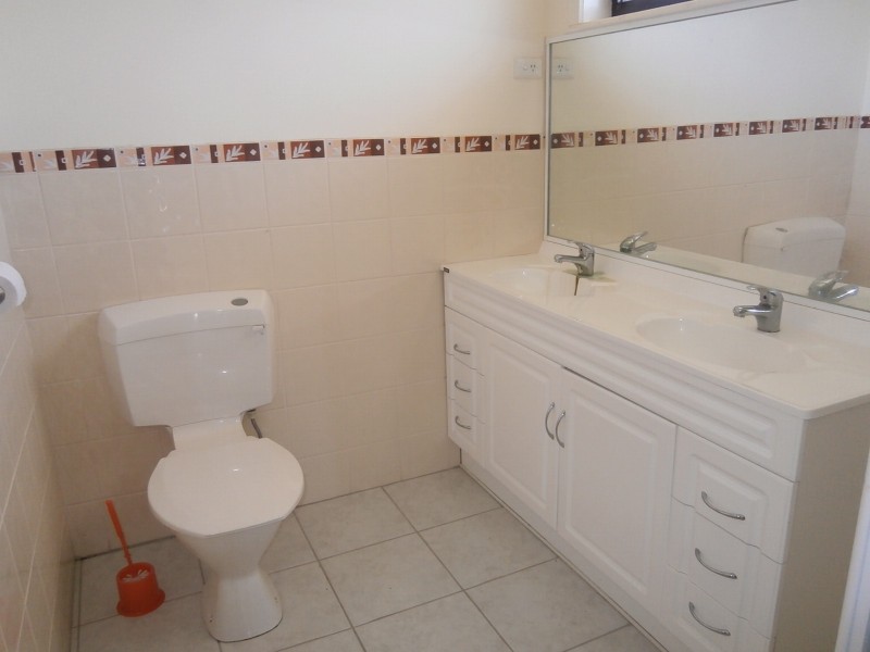 29 THOMAS MITCHELL DRIVE, Endeavour Hills VIC 3802