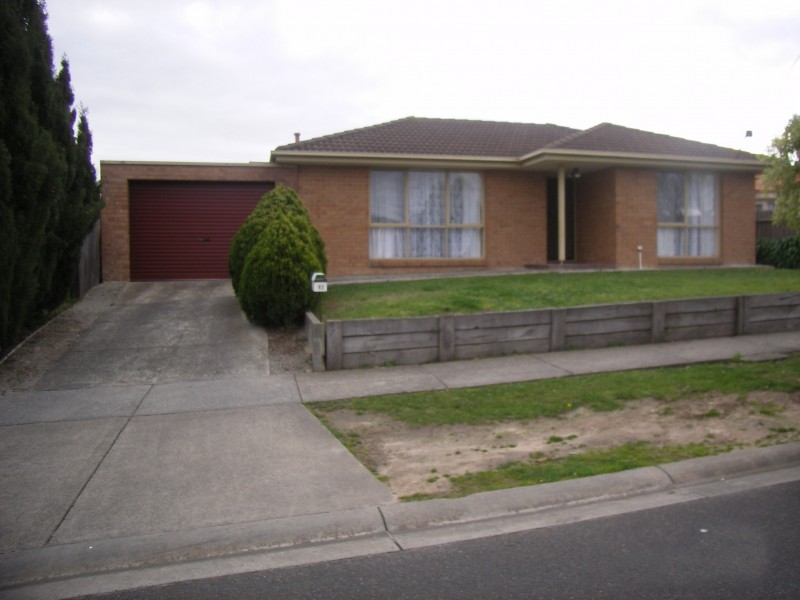 13 LEWISHAM CLOSE, Hampton Park VIC 3976