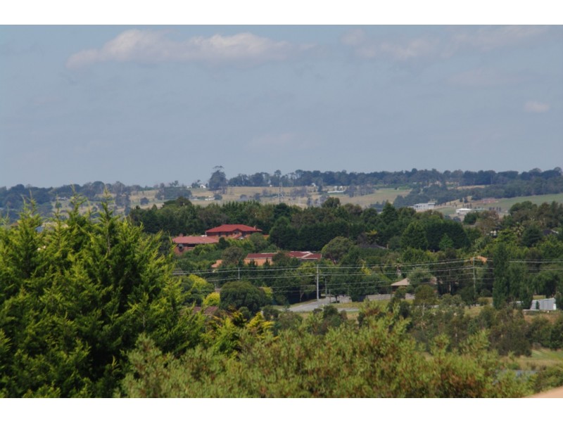 33 Preston Avenue, Endeavour Hills VIC 3802