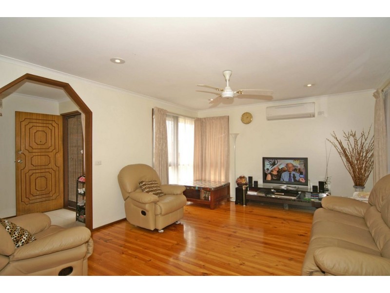 6 Heywood Grove, Endeavour Hills VIC 3802