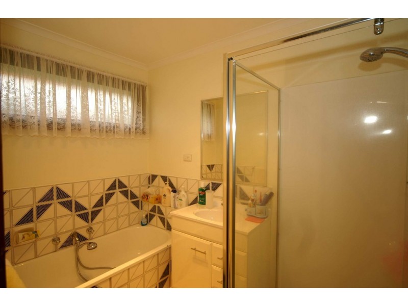 6 Heywood Grove, Endeavour Hills VIC 3802