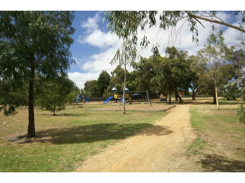 6 Heywood Grove, Endeavour Hills VIC 3802