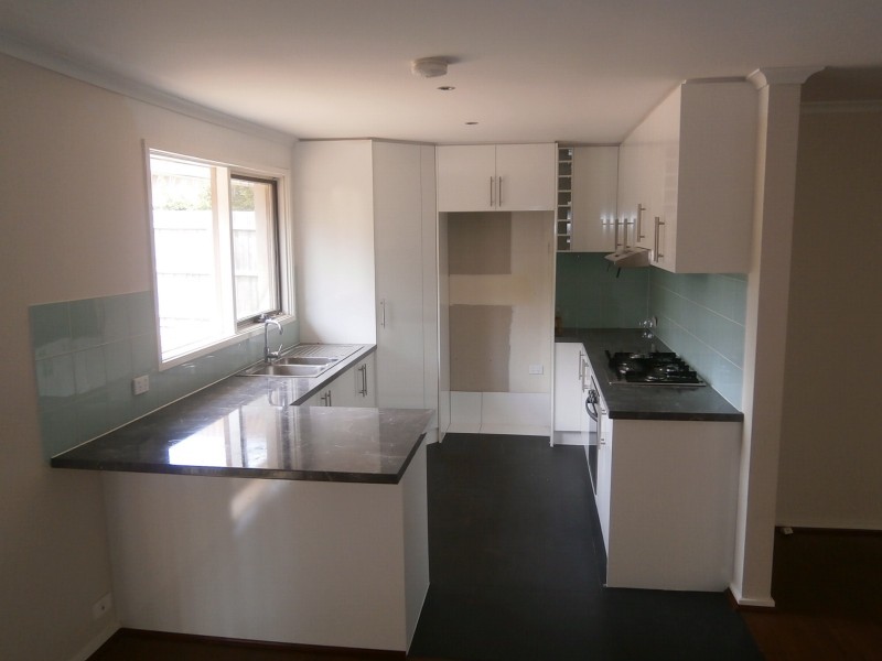 4 BELT TERRACE, Endeavour Hills VIC 3802