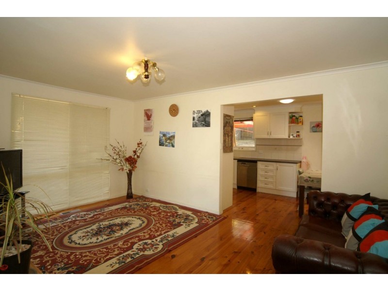 11 Singleton Drive, Endeavour Hills VIC 3802