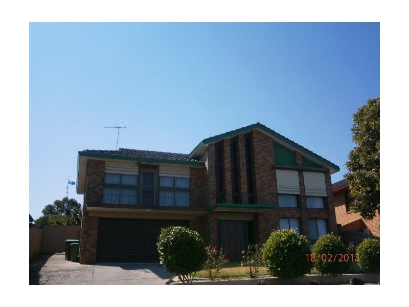6 GRAY CLOSE, Endeavour Hills VIC 3802
