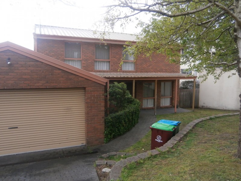 7 STAINSBY CLOSE, Endeavour Hills VIC 3802