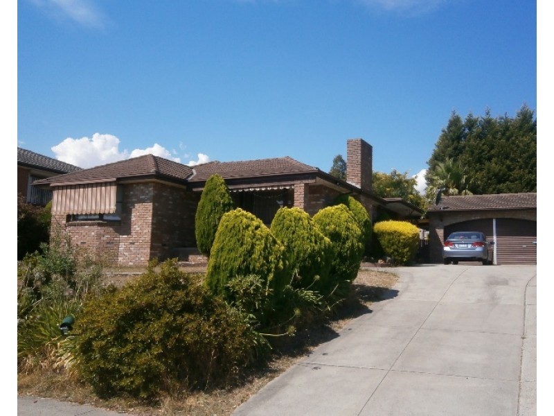 15 Dozey Place, Endeavour Hills VIC 3802