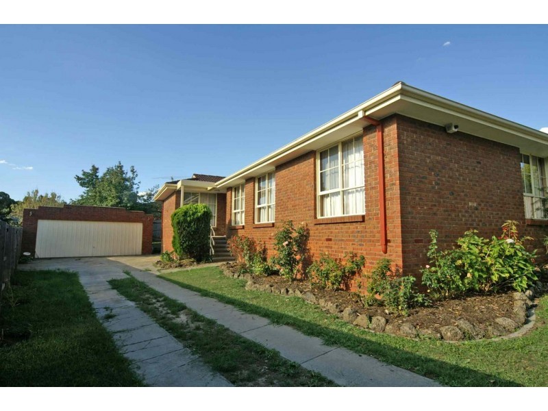 79 Sydney Parkinson Avenue, Endeavour Hills VIC 3802