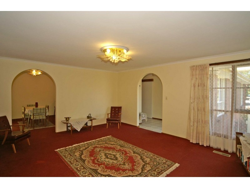 79 Sydney Parkinson Avenue, Endeavour Hills VIC 3802