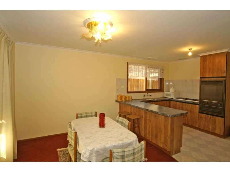 79 Sydney Parkinson Avenue, Endeavour Hills VIC 3802