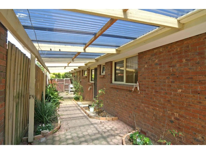 79 Sydney Parkinson Avenue, Endeavour Hills VIC 3802
