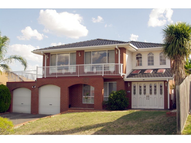 36 David Collins Drive, Endeavour Hills VIC 3802
