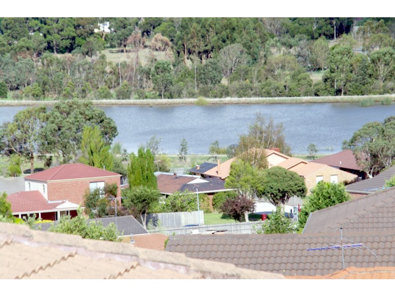 36 David Collins Drive, Endeavour Hills VIC 3802